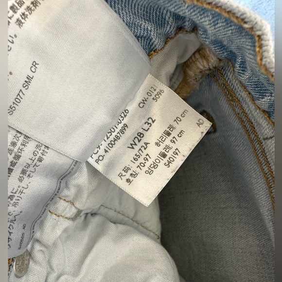 Levi’s 28x32 - Picture 3 of 3